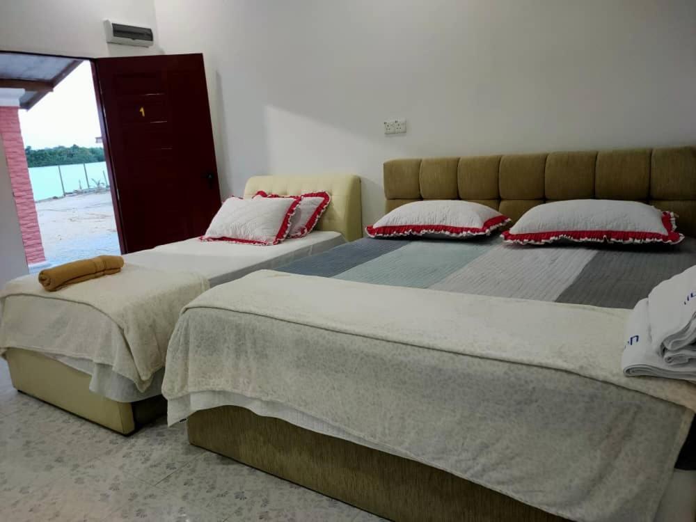Roomstay Tokbah Demuara Kuala Besut Kültér fotó