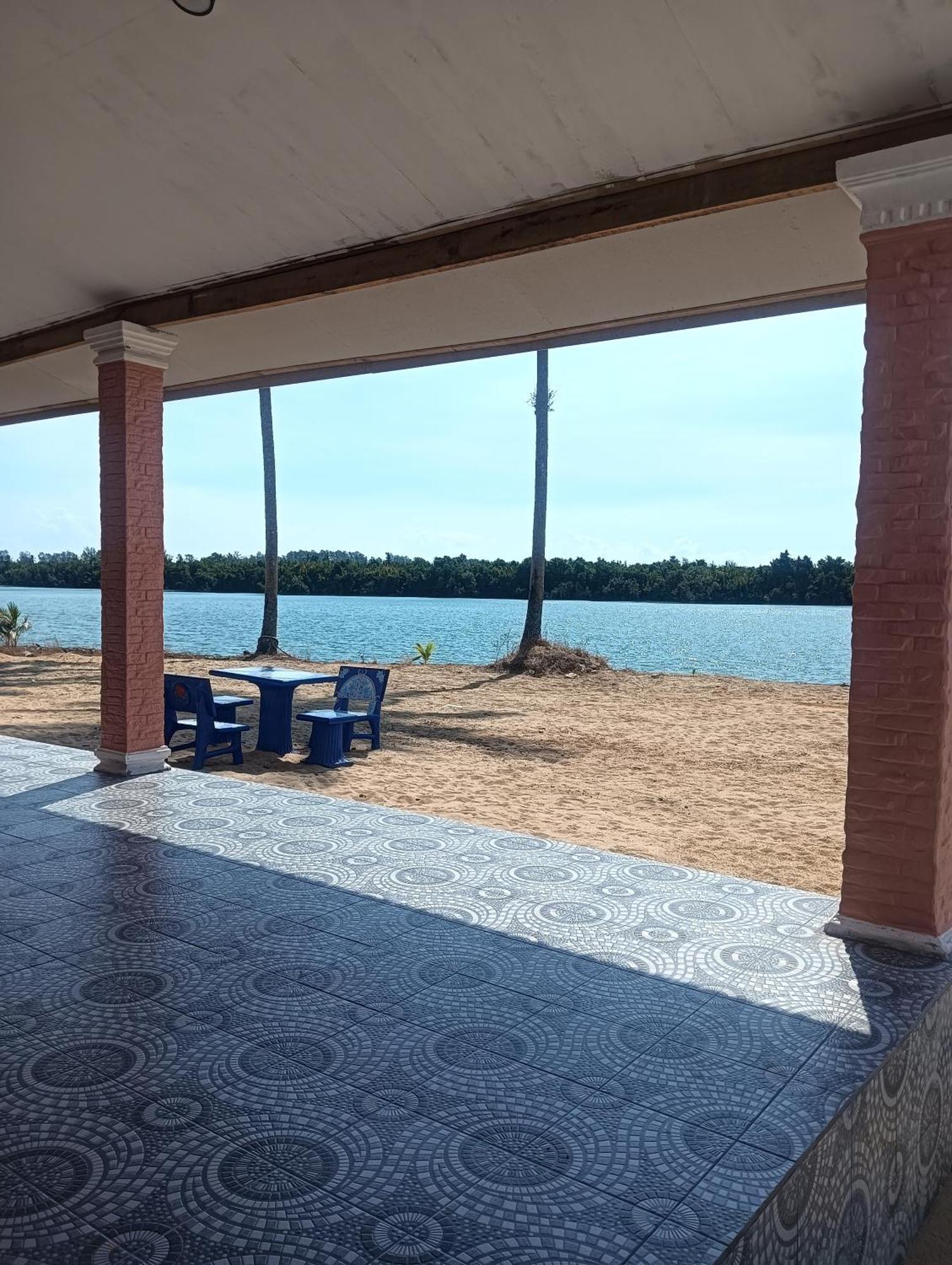 Roomstay Tokbah Demuara Kuala Besut Kültér fotó